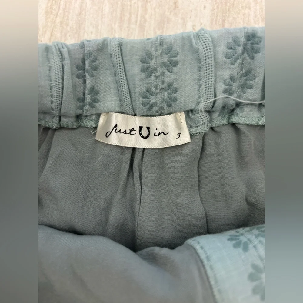 Just In Women’s 2 Piece Matching Set Mint Green Embroidered Size Small Shorts
